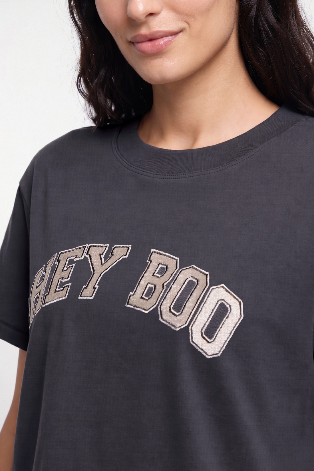 Hey Boo Jamie Tee | Pirate Black
