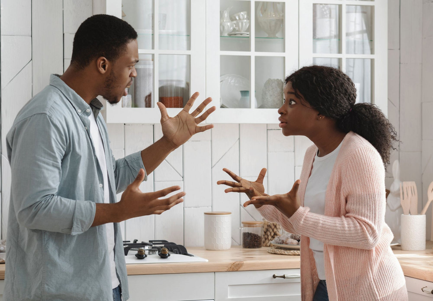 5 Relationship Red Flags You Might Be Missing