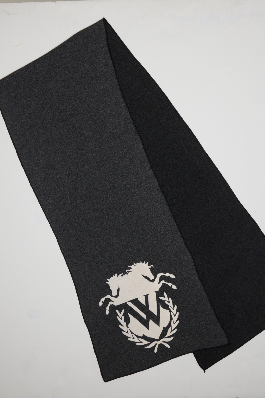 WFScarf-Old School Log | Clean Black