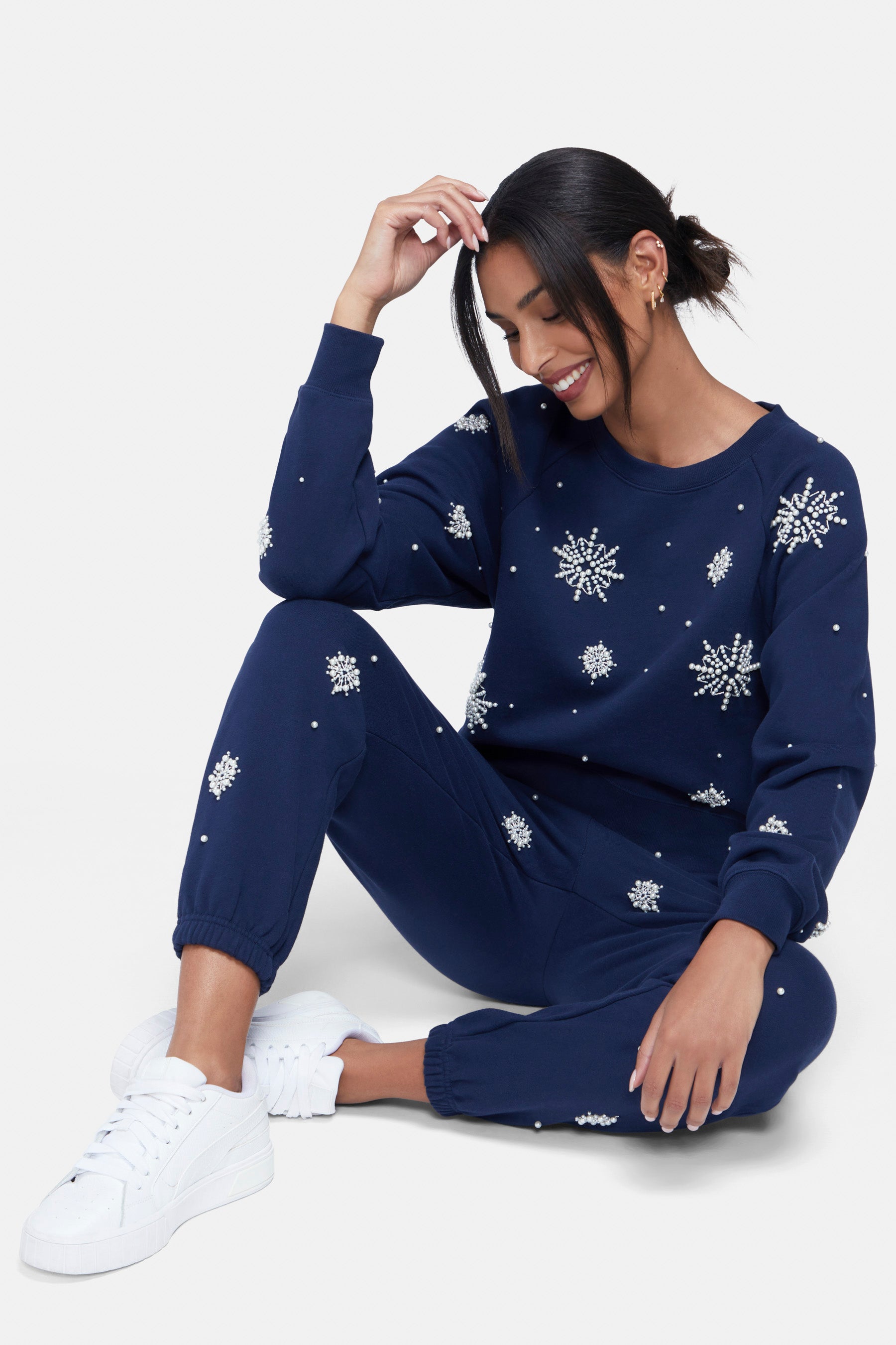 Snowflake Slouchy Raglan Pullover | Black Iris