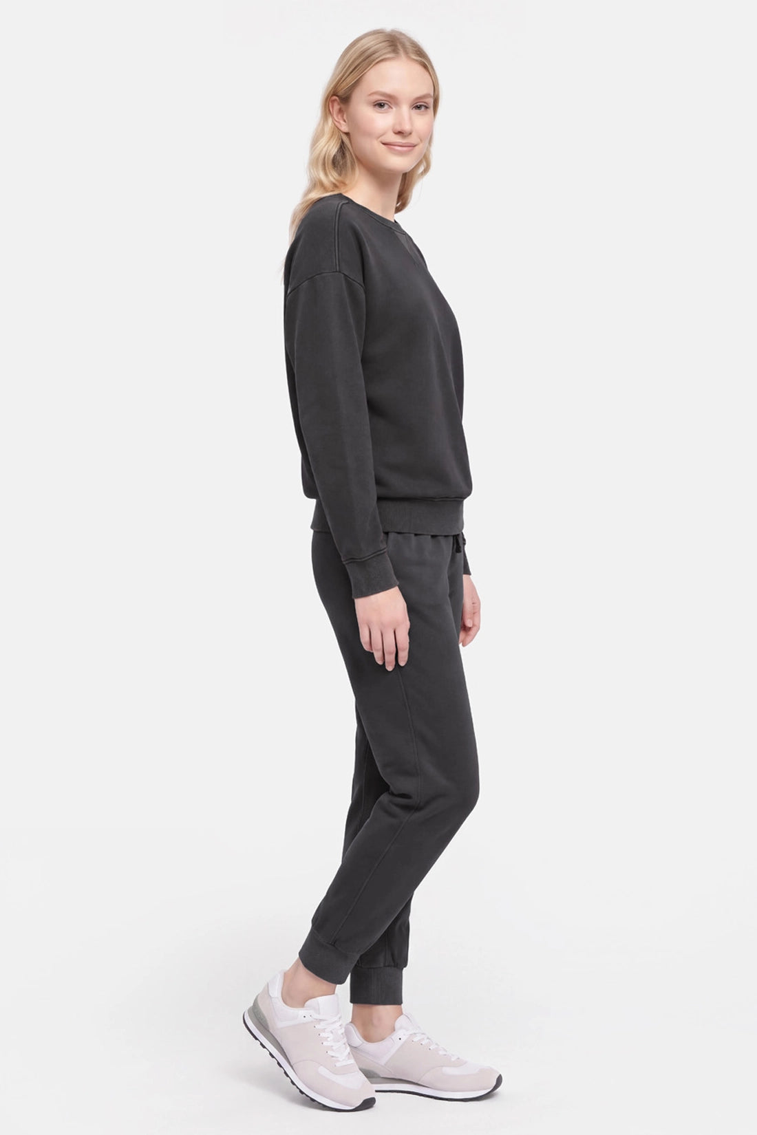 Jade Crew Sweatshirt - Pirate Black