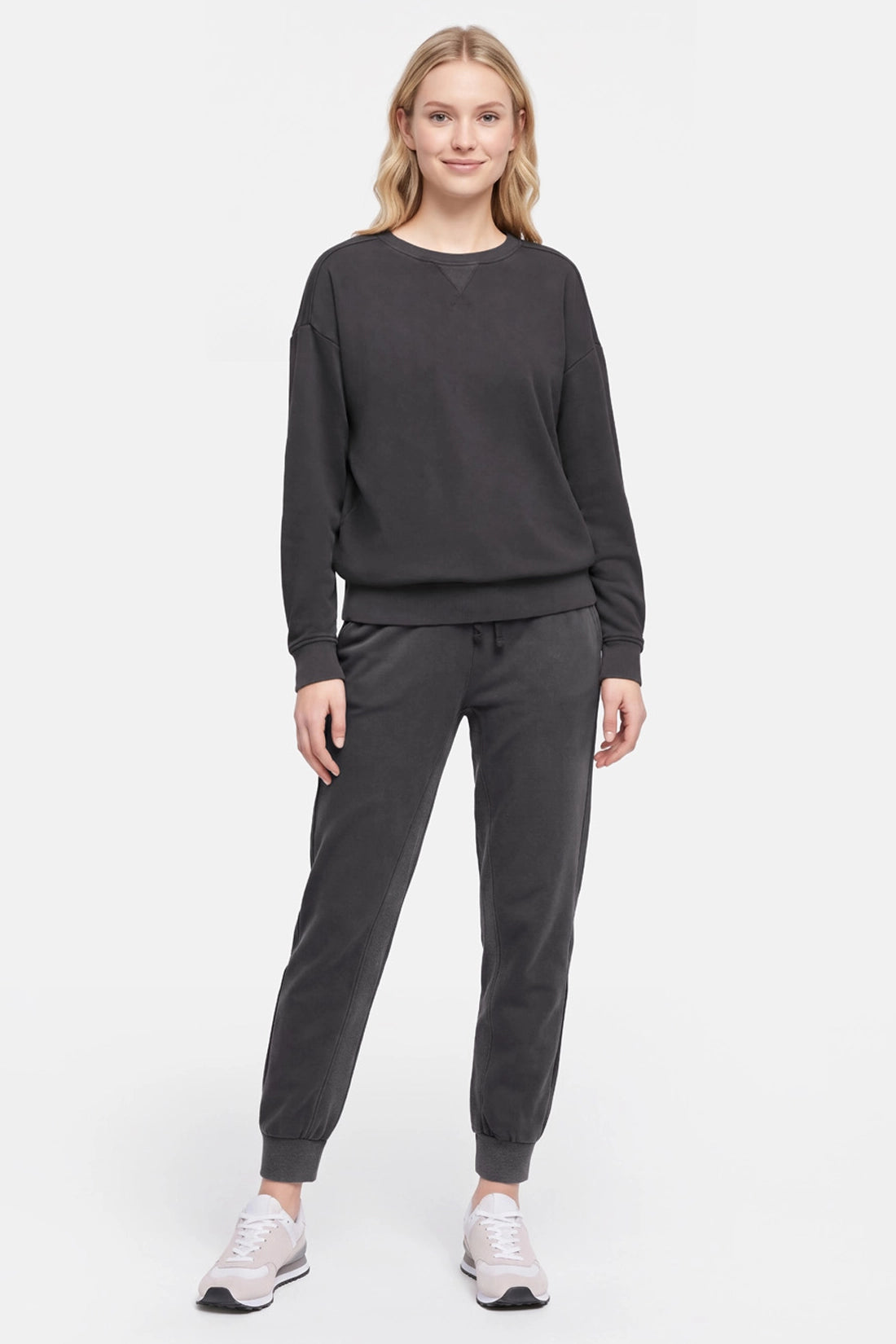 Jade Crew Sweatshirt - Pirate Black